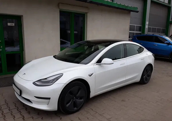 samochody osobowe Tesla Model 3 cena 126800 przebieg: 139000, rok produkcji 2019 z Rzgów